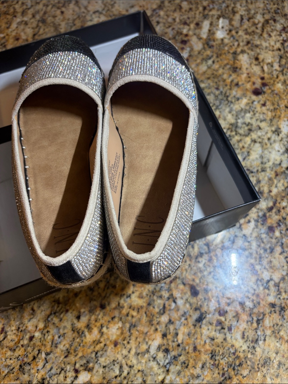 INC International Concepts, 6.5 Metallic Espadrille Flats - Silver & Black NEW - Picture 6 of 13